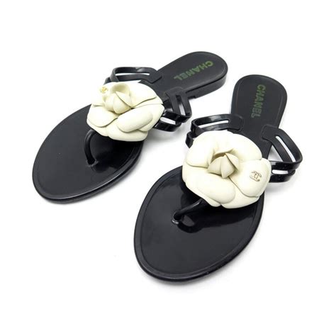 sandale chanel plastique